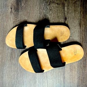 Women sandal size 9-10